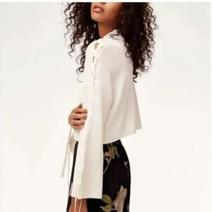 Aritzia Wilfred Women White Salome Tied Crop Oversize Lace Up‎ Sweater Size 1 XS